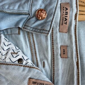 ARIAT jeans
